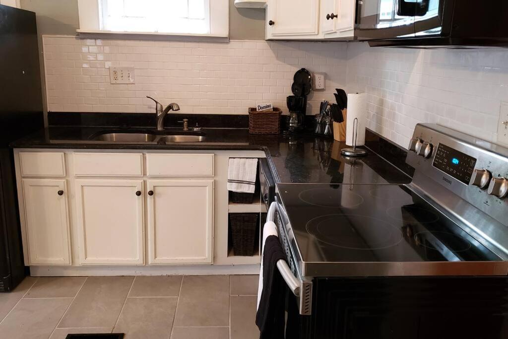The Lafayette House Holiday home Mobile